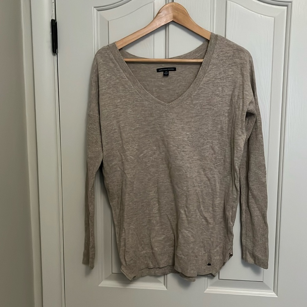 Oatmeal colored light sweater